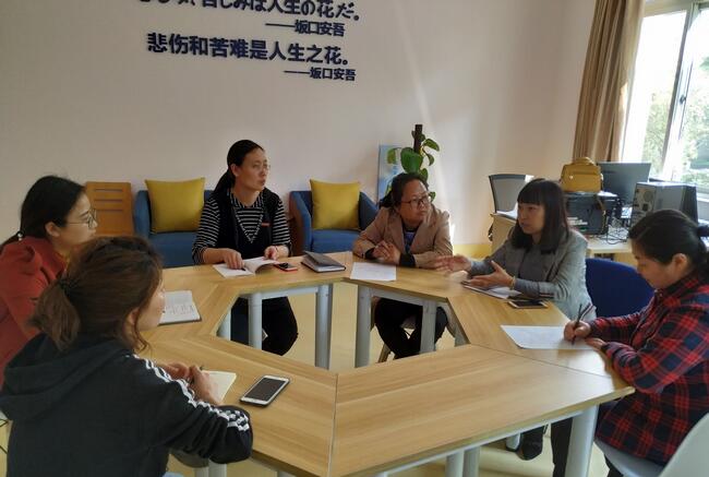 我校亚欧语言文化学院辅导员工作室---语桥心愿工作室成立