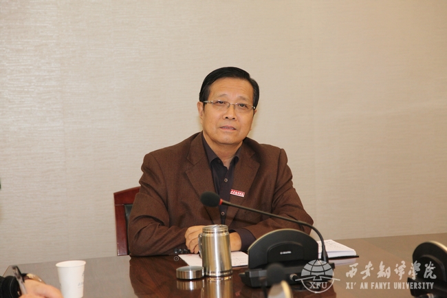 我校常务副校长兼教师发展中心主任翟振东讲话